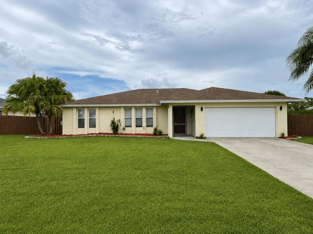 991 SE Brookedge Avenue Port St. Lucie, FL 34983