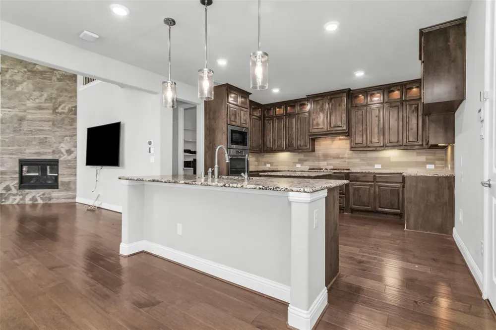 6333 Hall Road Frisco, TX 75034