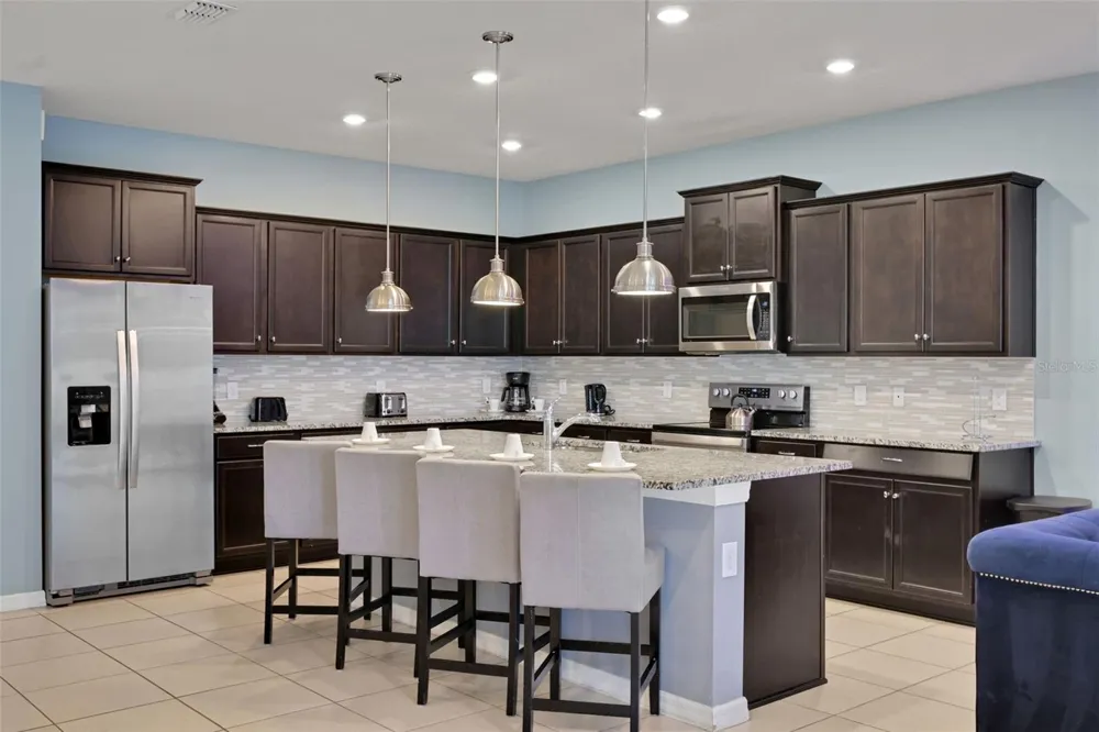 2127 LELANI CIRCLE Davenport, FL 33897