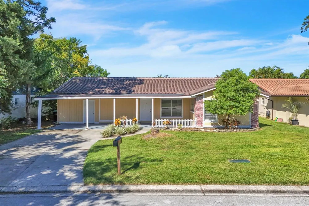 10626 DEERGRASS LANE Orlando, FL 32821