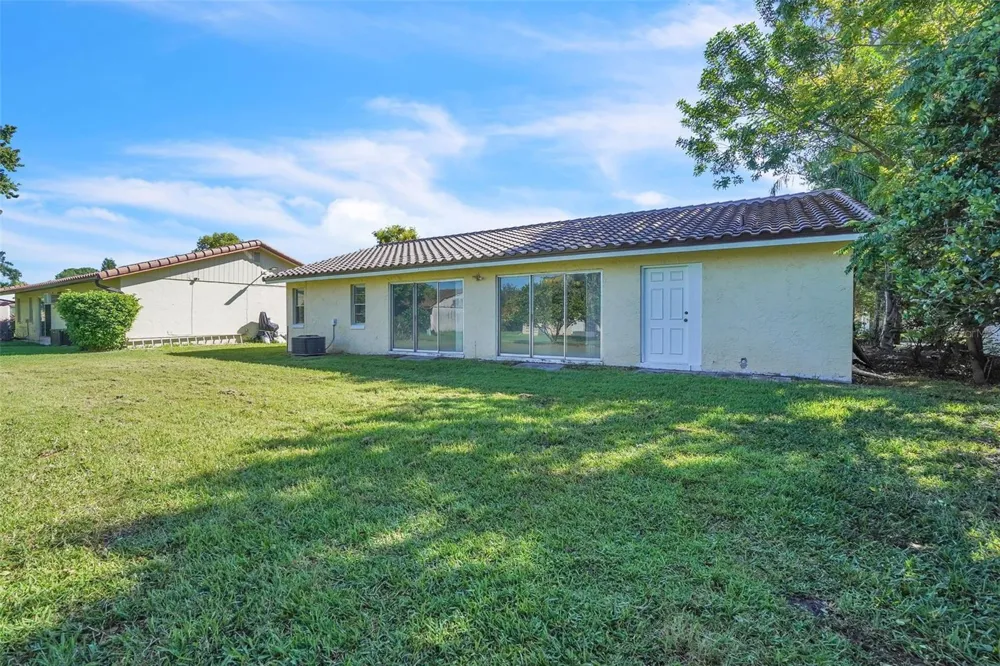 10626 DEERGRASS LANE Orlando, FL 32821