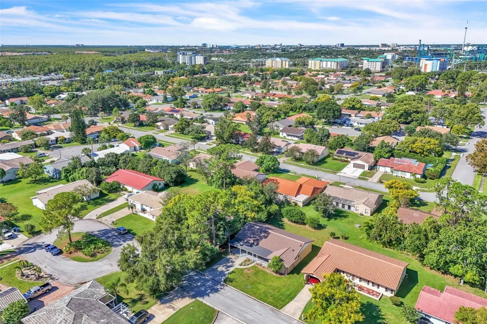 10626 DEERGRASS LANE Orlando, FL 32821