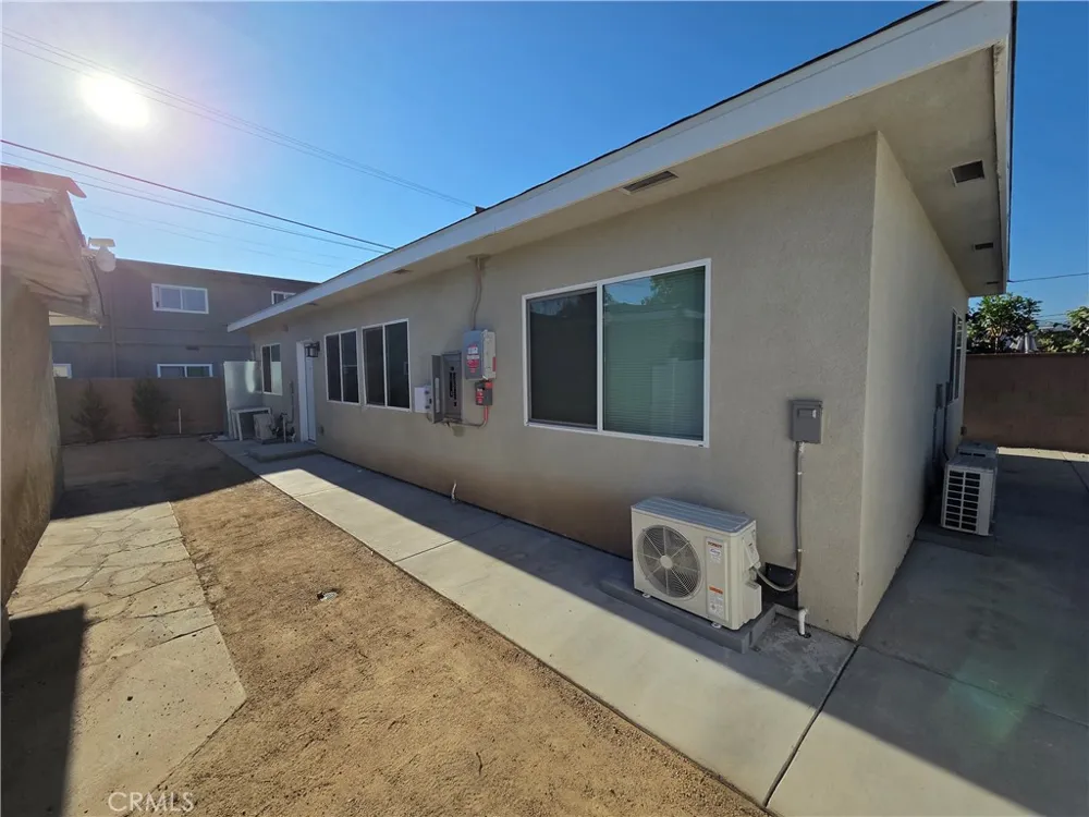 121 North Baymar #B West Covina, CA 91791