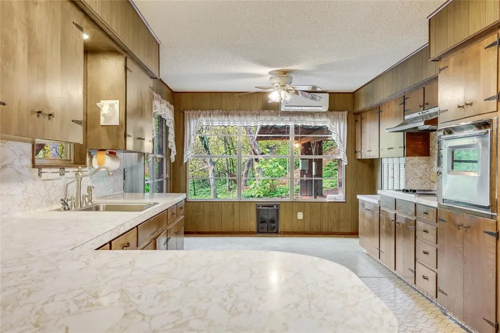 17234 E Reed Parks Road Jonestown, TX 78645