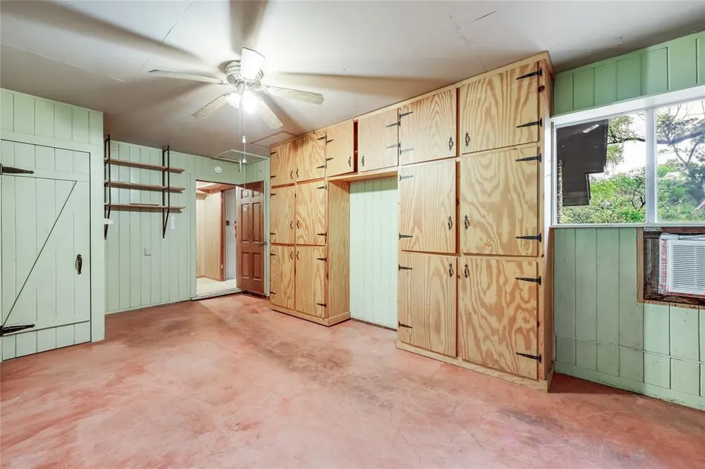 17234 E Reed Parks Road Jonestown, TX 78645