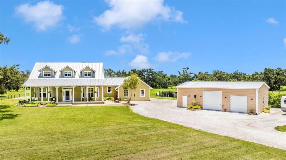 1901 JOSHUA DRIVE Sarasota, FL 34240