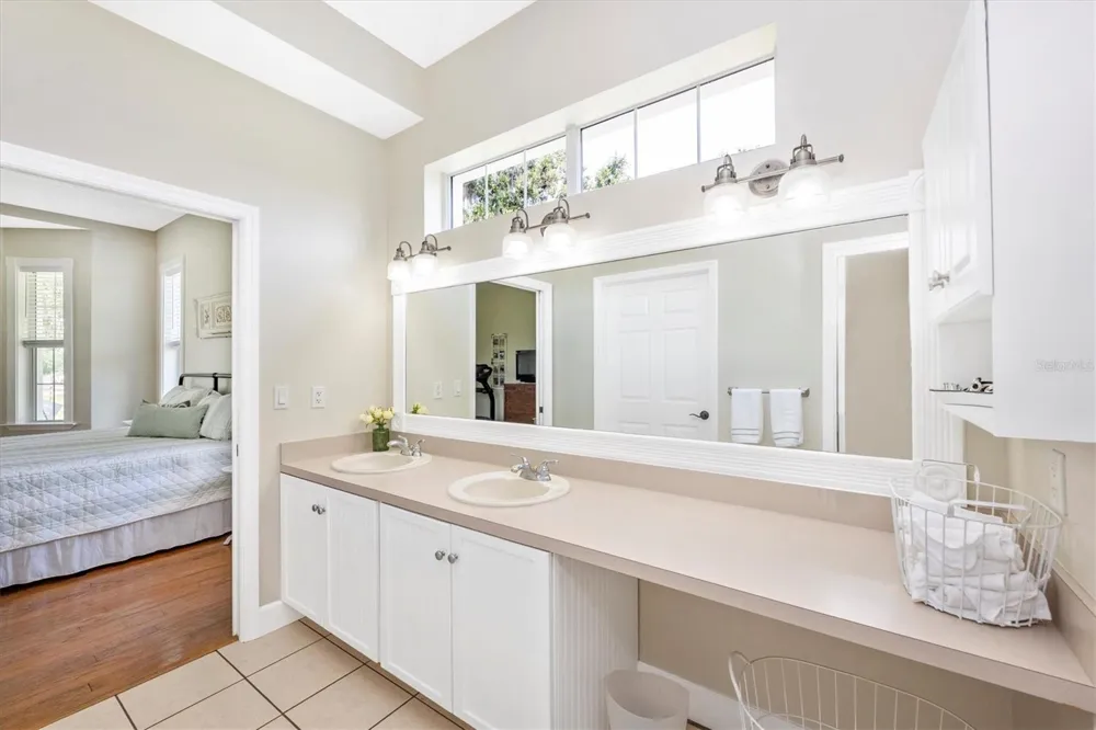 1901 JOSHUA DRIVE Sarasota, FL 34240