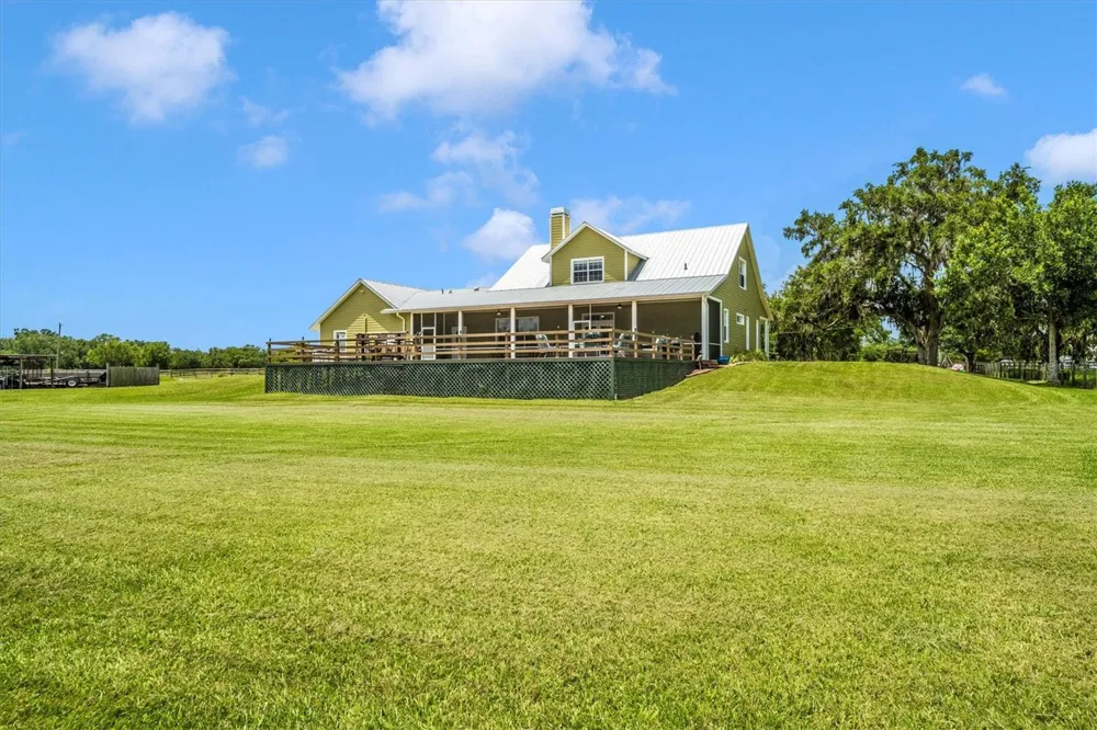 1901 JOSHUA DRIVE Sarasota, FL 34240
