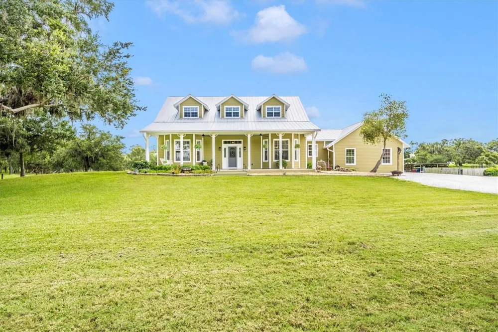 1901 JOSHUA DRIVE Sarasota, FL 34240