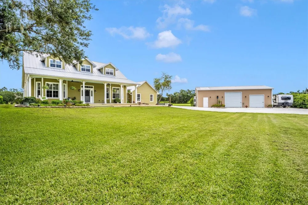 1901 JOSHUA DRIVE Sarasota, FL 34240