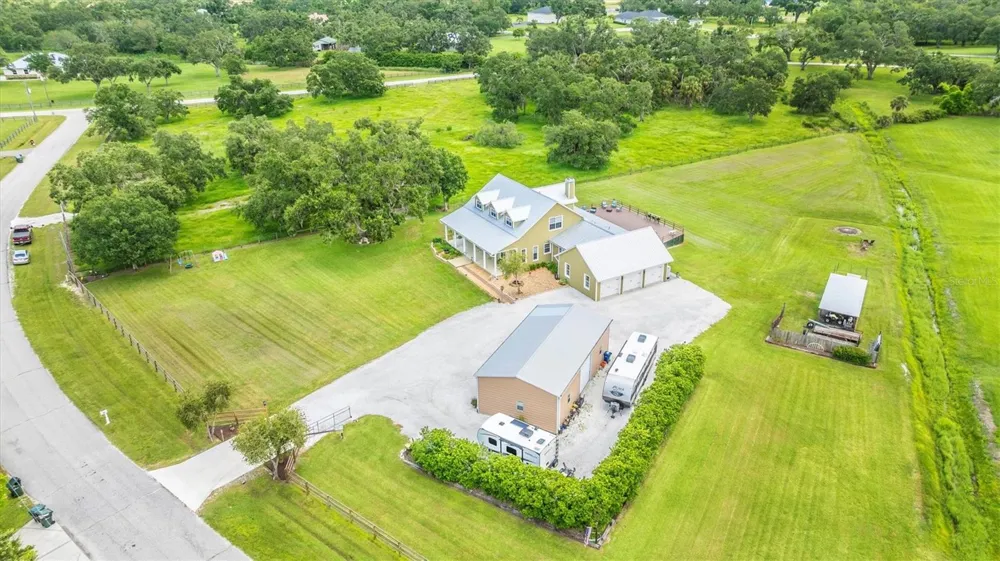 1901 JOSHUA DRIVE Sarasota, FL 34240