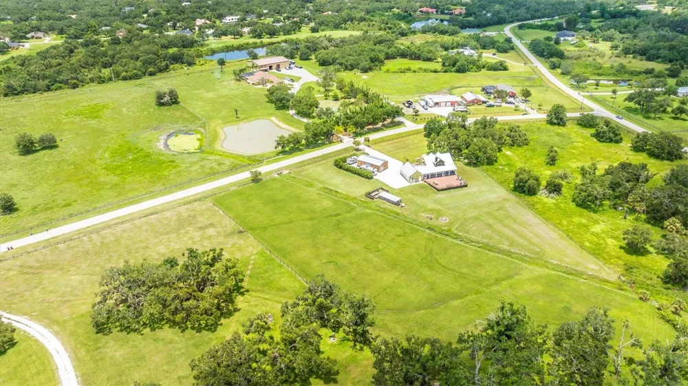 1901 JOSHUA DRIVE Sarasota, FL 34240
