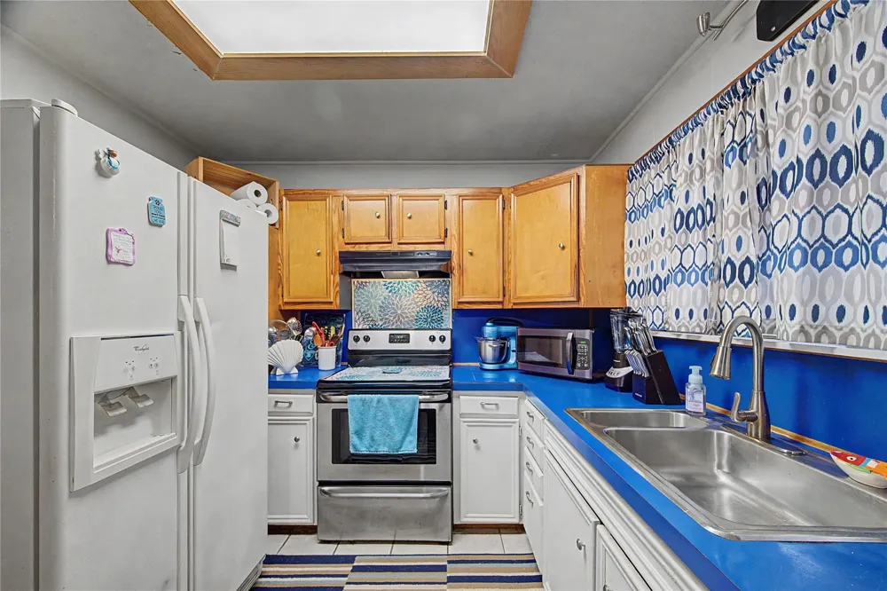 1019 Sunset Drive San Leon, TX 77539