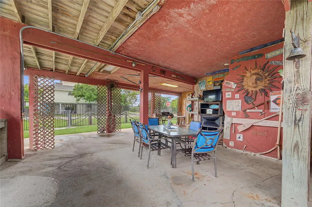 1019 Sunset Drive San Leon, TX 77539