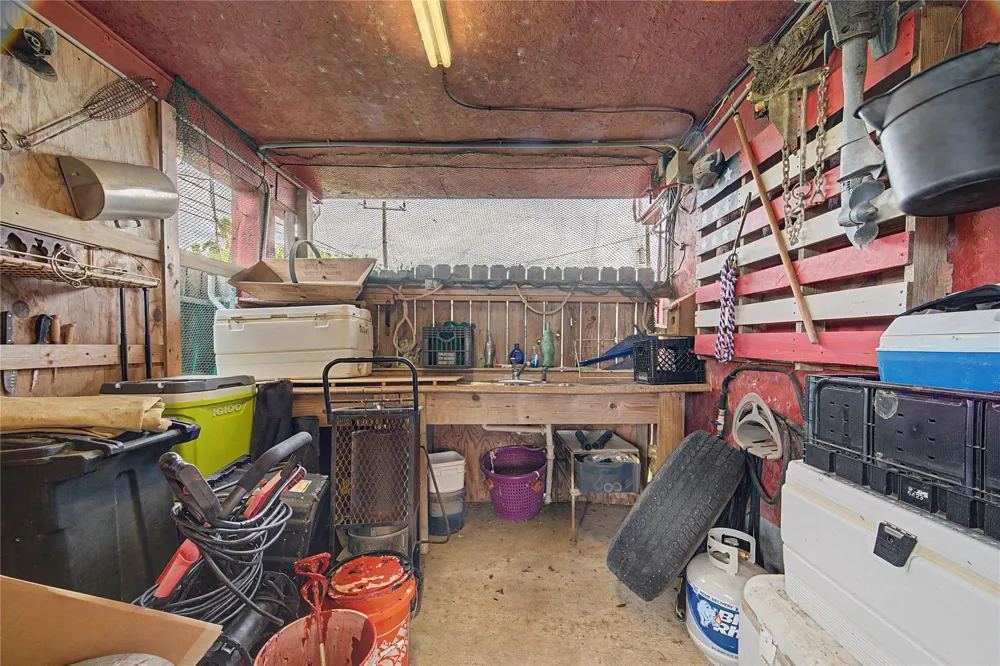 1019 Sunset Drive San Leon, TX 77539