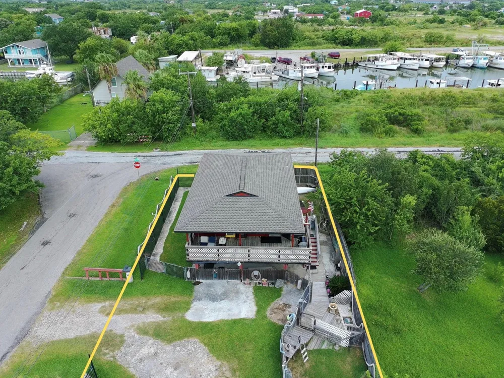 1019 Sunset Drive San Leon, TX 77539