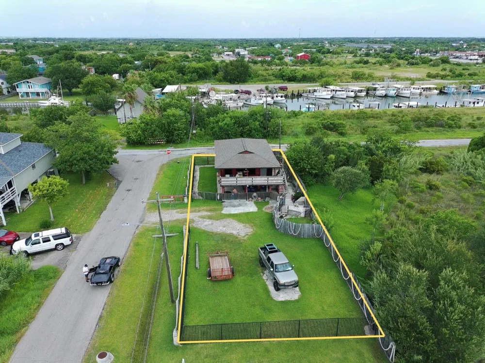 1019 Sunset Drive San Leon, TX 77539