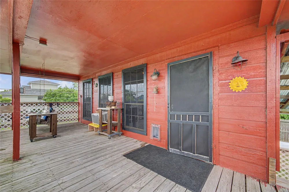 1019 Sunset Drive San Leon, TX 77539