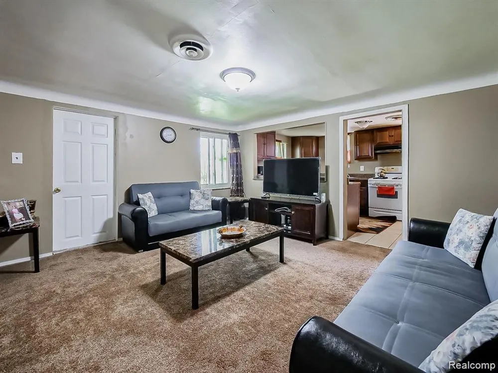 8320 Nightingale Street Dearborn Heights City, MI 48127