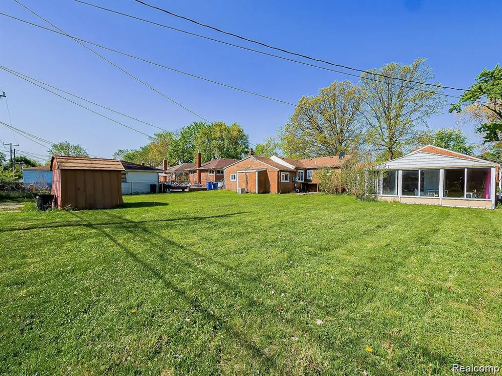 8320 Nightingale Street Dearborn Heights City, MI 48127