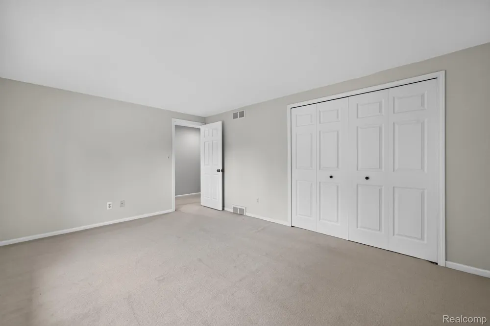 8700 30 Mile Road Washington Township, MI 48095