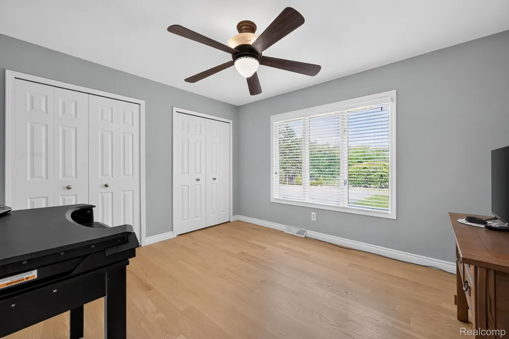 8700 30 Mile Road Washington Township, MI 48095