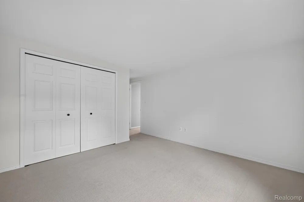 8700 30 Mile Road Washington Township, MI 48095