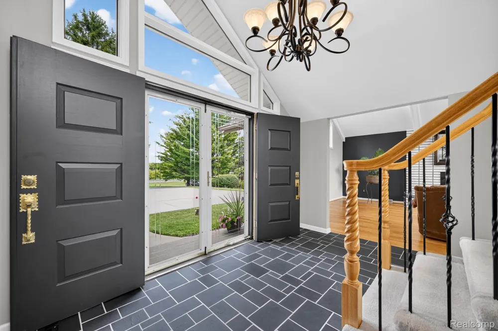 8700 30 Mile Road Washington Township, MI 48095