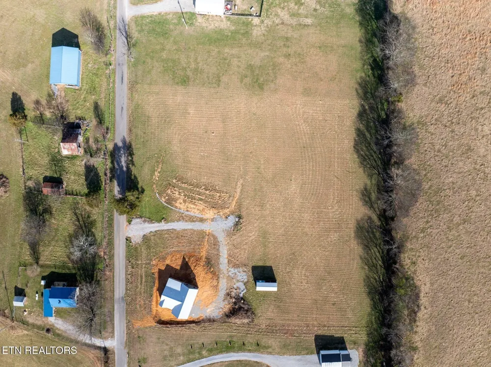 20136 Old State Highway 28 Pikeville, TN 37367