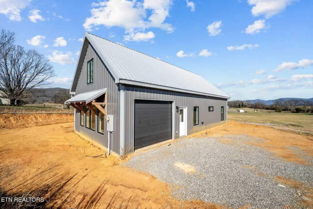 20136 Old State Highway 28 Pikeville, TN 37367