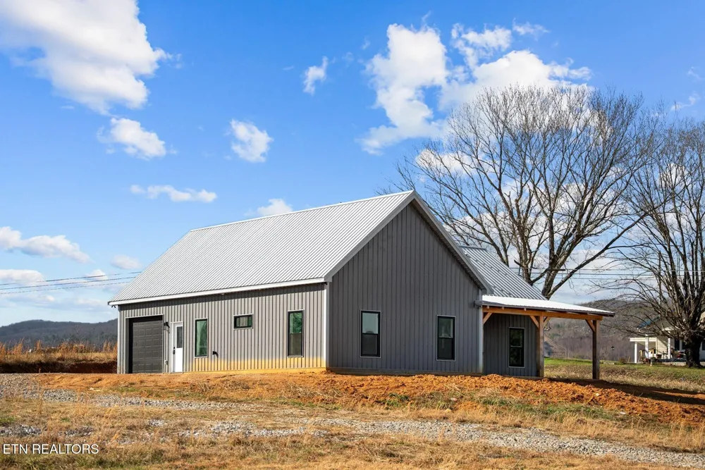 20136 Old State Highway 28 Pikeville, TN 37367