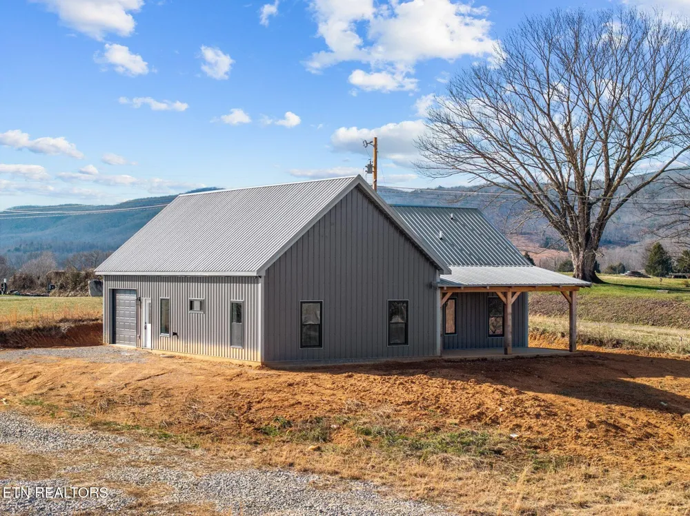 20136 Old State Highway 28 Pikeville, TN 37367