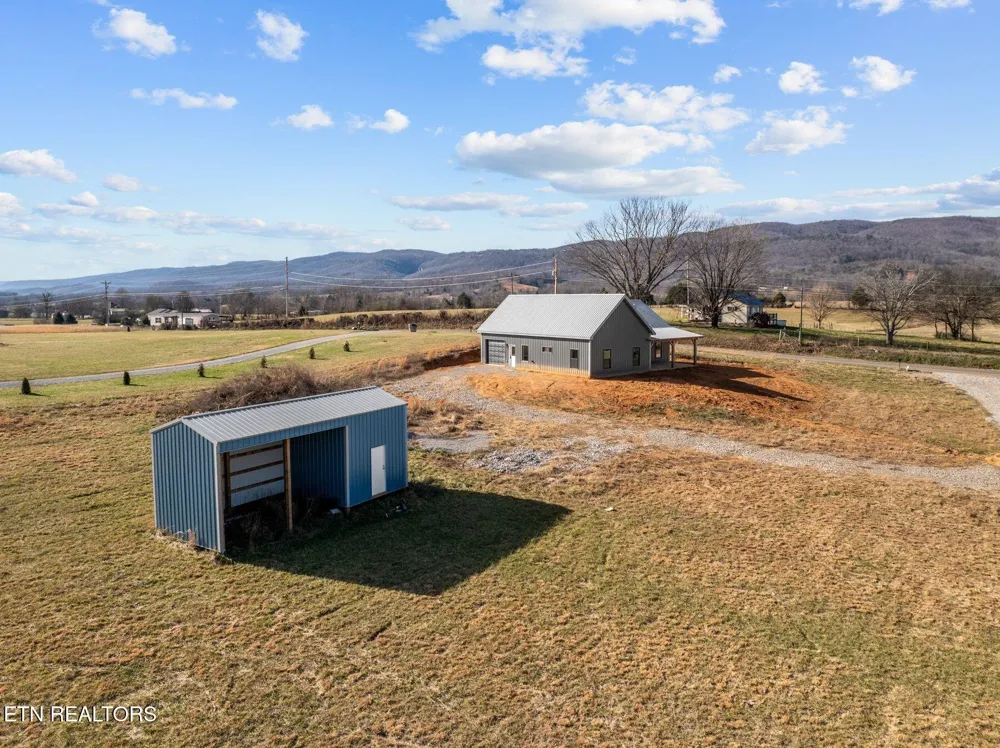 20136 Old State Highway 28 Pikeville, TN 37367