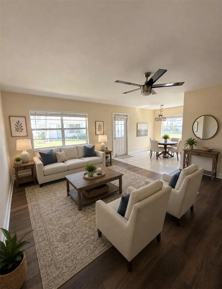 402 DORCHESTER PLACE #44 Sun City Center, FL 33573