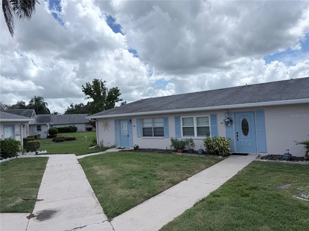 402 DORCHESTER PLACE #44 Sun City Center, FL 33573