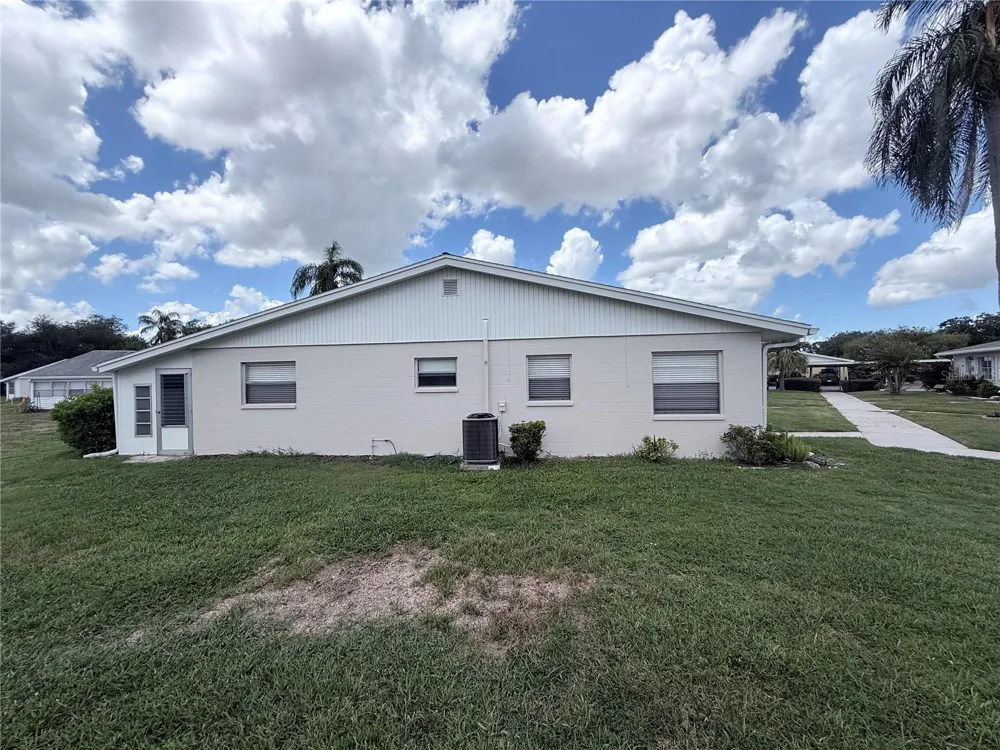 402 DORCHESTER PLACE #44 Sun City Center, FL 33573