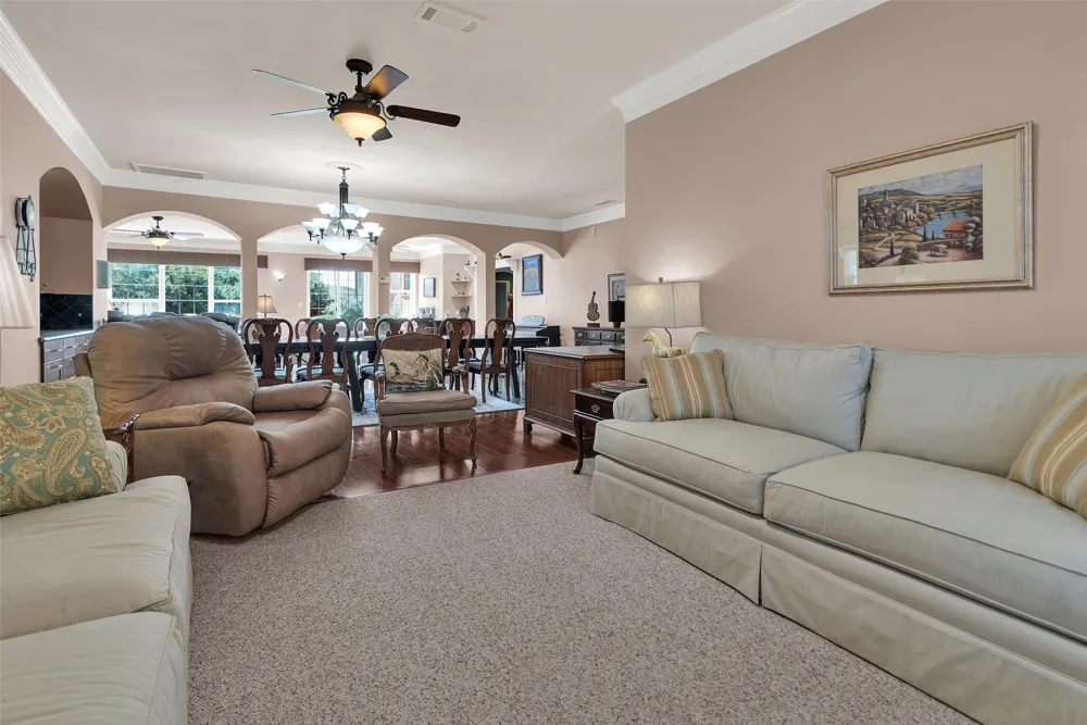2720 Oates Drive Mesquite, TX 75150