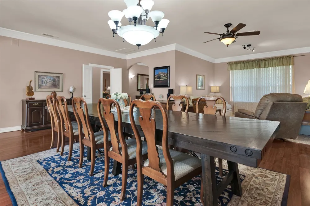 2720 Oates Drive Mesquite, TX 75150
