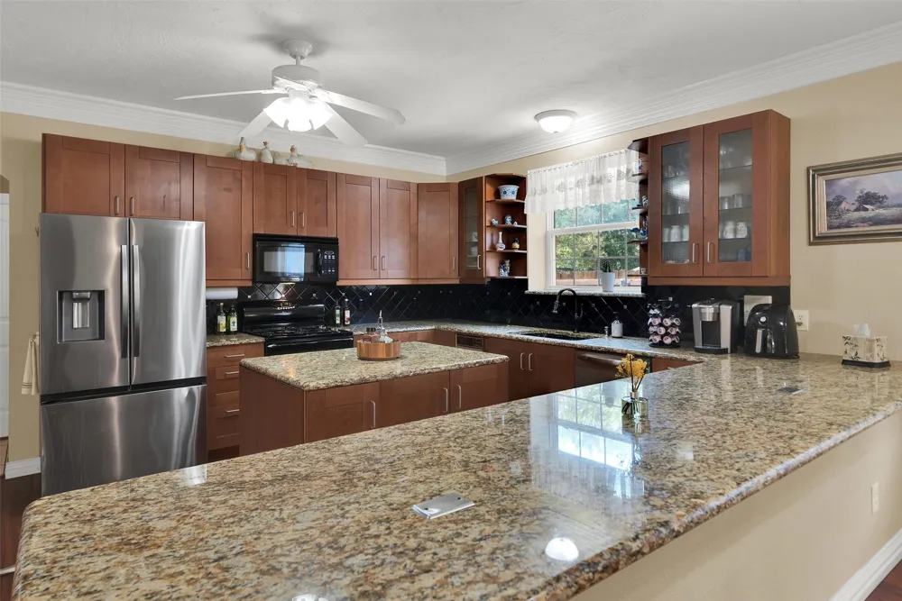 2720 Oates Drive Mesquite, TX 75150