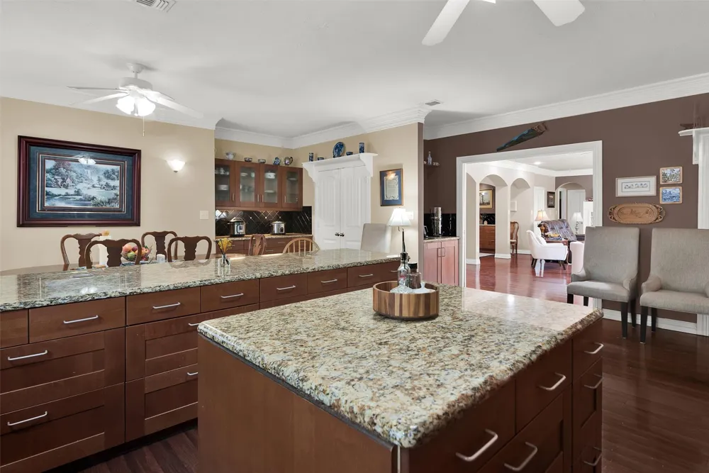2720 Oates Drive Mesquite, TX 75150