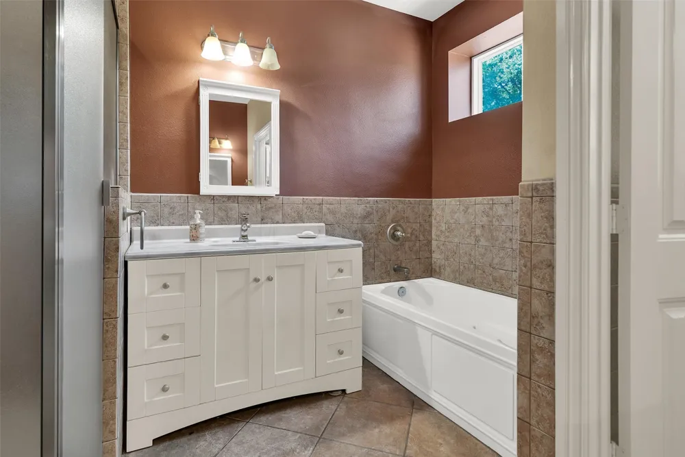 2720 Oates Drive Mesquite, TX 75150