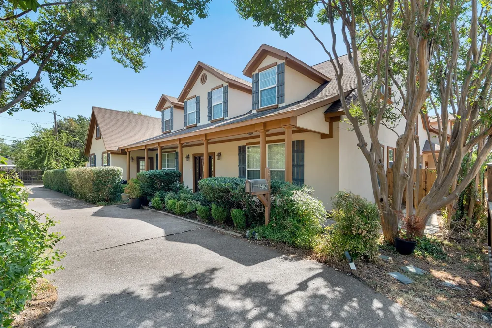 2720 Oates Drive Mesquite, TX 75150