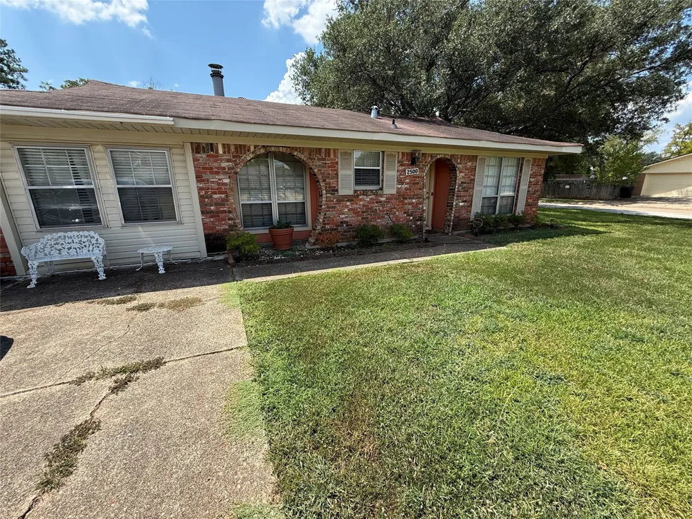 2500 Melrose Bossier City, LA 71111