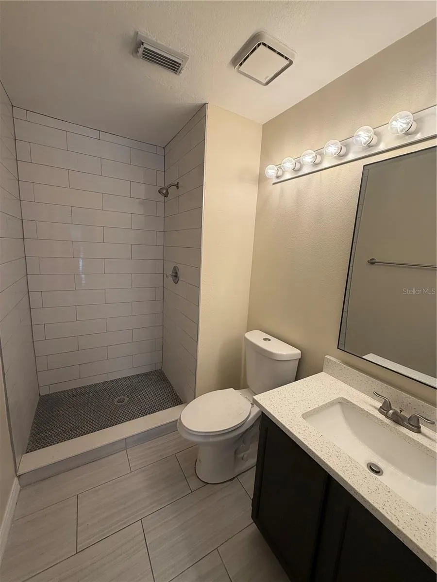13829 TIMBERLAND DRIVE #204 Orlando, FL 32824