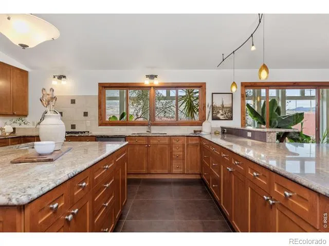 108 Lonestar Road Lyons, CO 80540