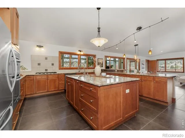 108 Lonestar Road Lyons, CO 80540