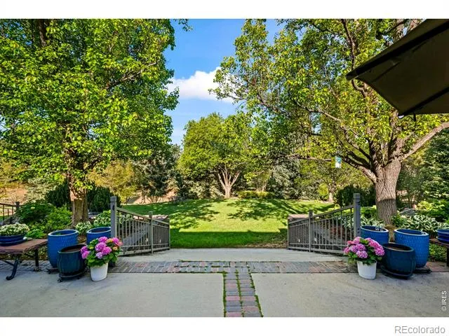 8414 Firethorn Court Niwot, CO 80503