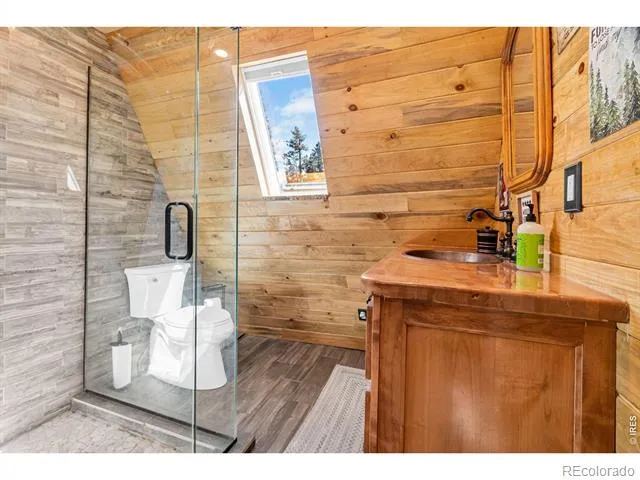 500 Bulwark Ridge Drive Glen Haven, CO 80532