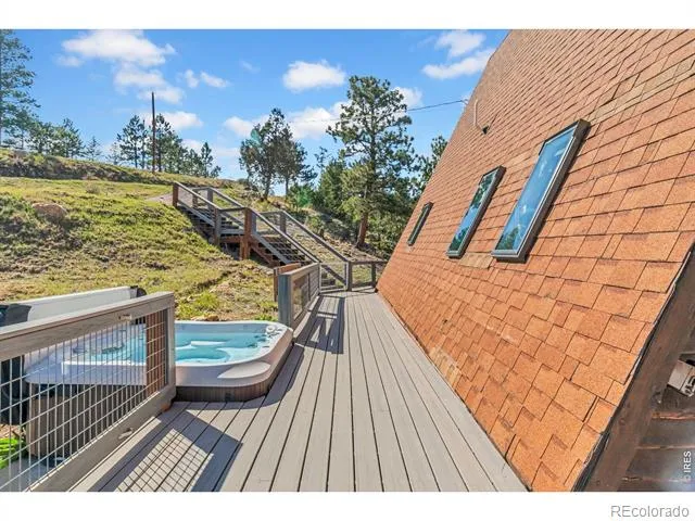 500 Bulwark Ridge Drive Glen Haven, CO 80532