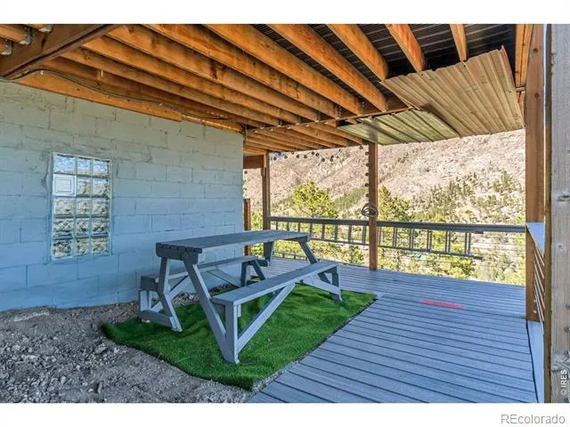 500 Bulwark Ridge Drive Glen Haven, CO 80532